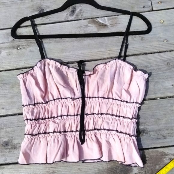Forever 21 Pink Ruffled Women's Top - Picture 5 of 7